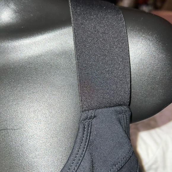 ASKYA Mesh Insert Sports Bra - Picture 2 of 8